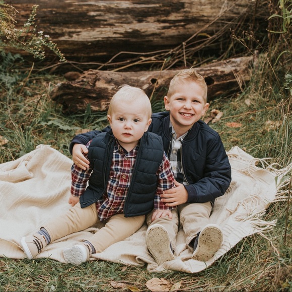 Meet your Posher, Stephanie - Picture 2 of 4